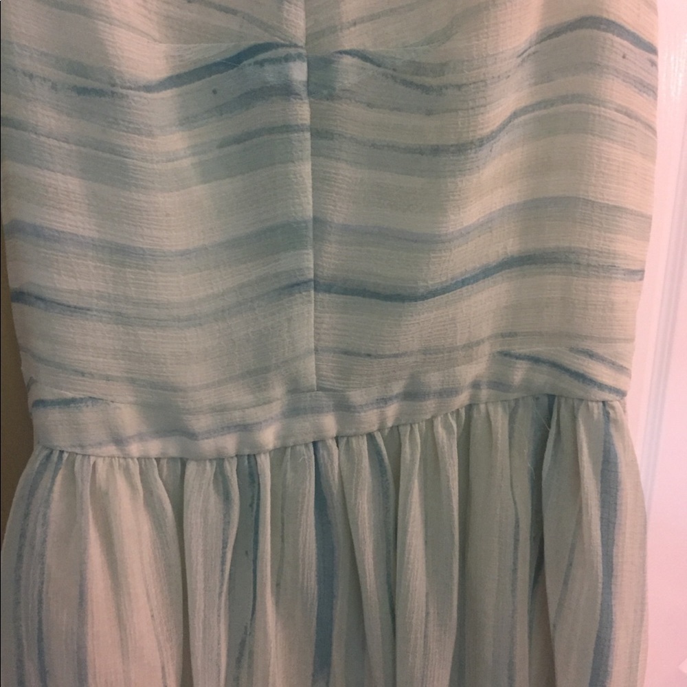 Dress - Picture 4 of 6